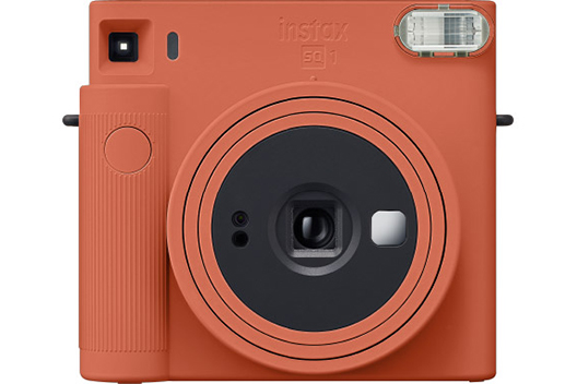[photo] instax SQUARE SQ1™ camera in Terracotta Orange color