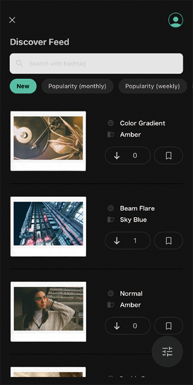 [photo] Images of smartphones with the user's work and settings displayed in the “Discover Feed” section of the app.
