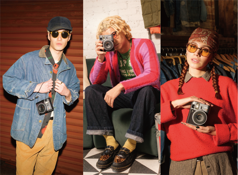 [photo] Images of a man and woman holding an instax mini 41™.