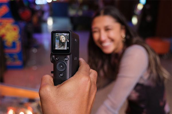 Taking photos with the instax mini Evo Cinema