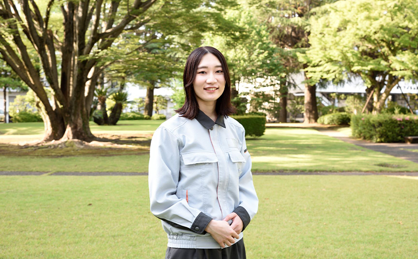インタビューを受けている様子