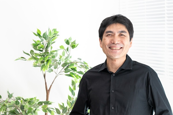 笑顔の佐々木社長