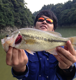 ゆっくりとブラックバス釣りに没頭