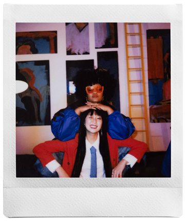 Achieving perfect exposure even in poorly-lit indoors to capture subtle facial expressions