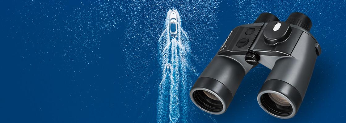 [photo] Mariner Series Binocular with an aerial view of a speedboat on the ocean background