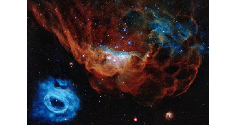 大マゼラン銀河の星形成領域 NGC 2014とNGC 2020 ハッブル宇宙望遠鏡打ち上げ30周年記念画像 Credit: NASA, ESA, and STScI