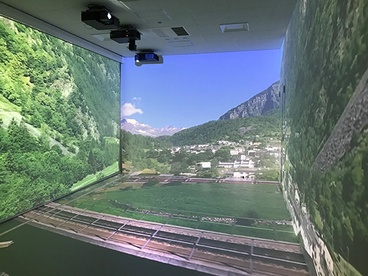 “Z-Lab,” a Space to Experience Our Business Projectors