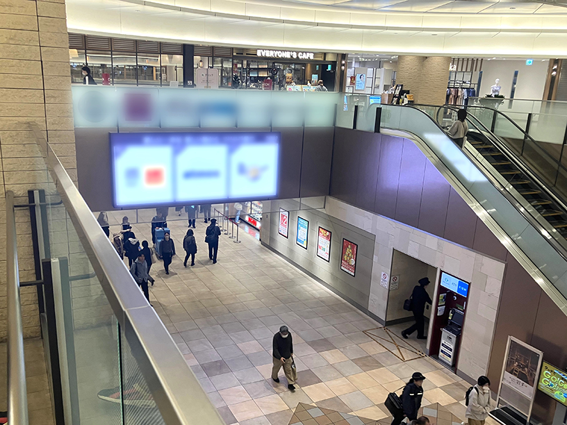 ペリエ千葉 LEDビジョン設置写真