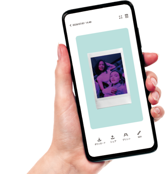 Images of the top of the instax Pal™ and the screen of the animation editing app.