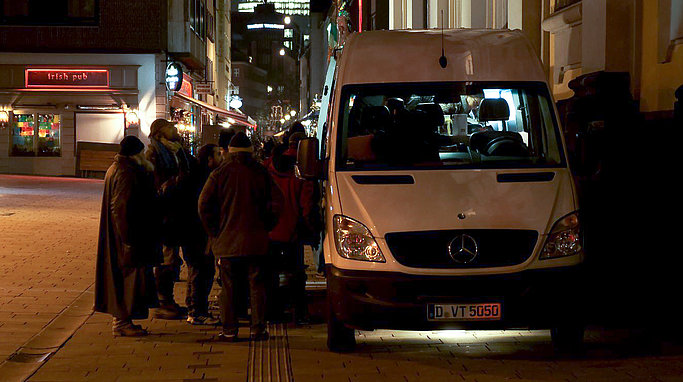 gutenachtbus stops at Kommoedchen
