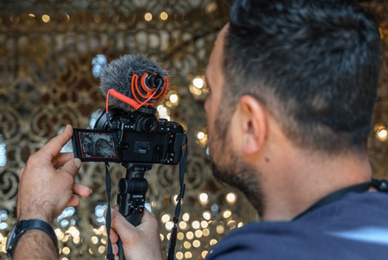 When the tripod grip “TG-BT1“ is mounted