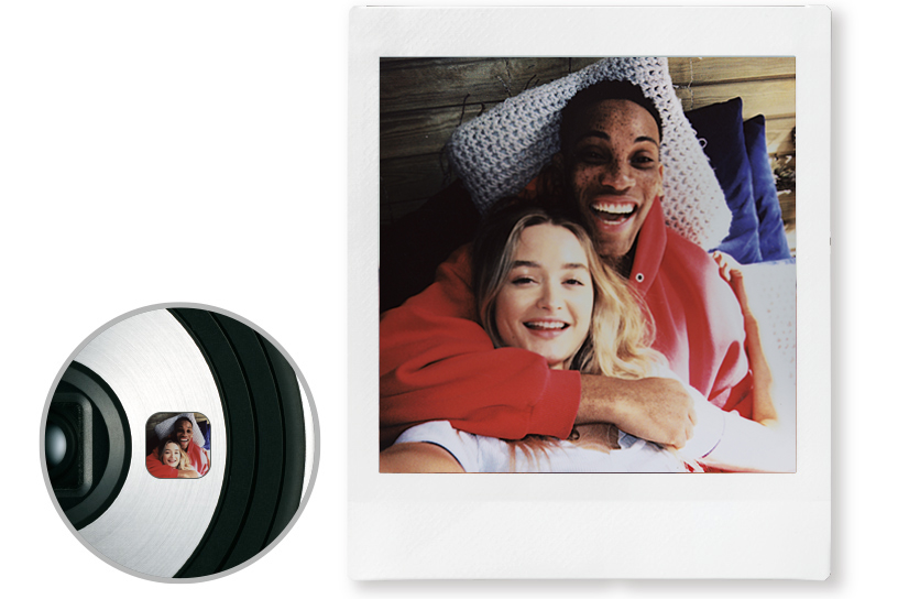 [photo] Close of the Selfie mirror on the front of the Instax SQUARE SQ6 and a sample photo
