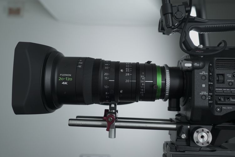 [photo] A side profile of an XK series lens on a digital camera