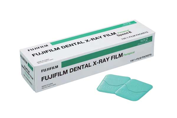 [照片] 一盒尺寸更大、更小的富士軟片牙科 X 光軟片