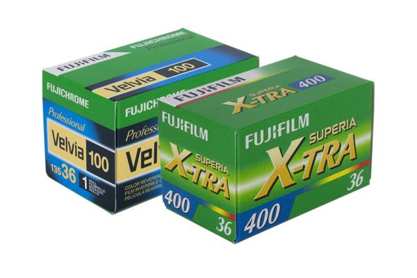 [photo] Fujichrome Velvia 100 and Fujifilm Super X-TRA400 film boxes