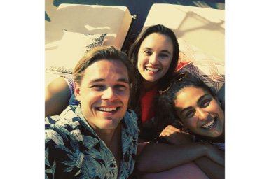 Image of three persons with Highline filter applied